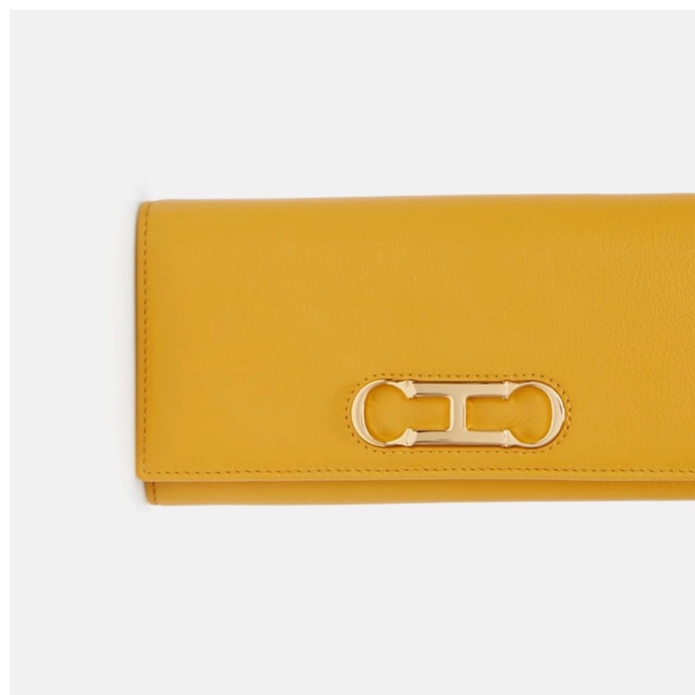 Wallet Carolina HERRERA Authentic- Yellow